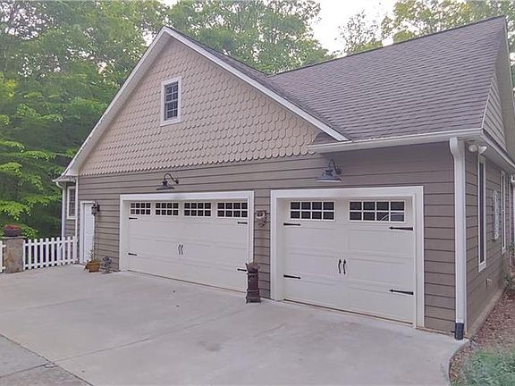 2nd image of 7115 Laurel Point Dr