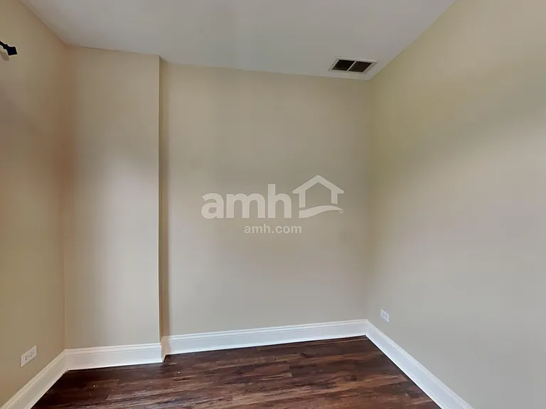 240 Wedgewood Cir — Photo 5