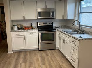 7115 King Arthur Dr, Port Richey, FL 34668