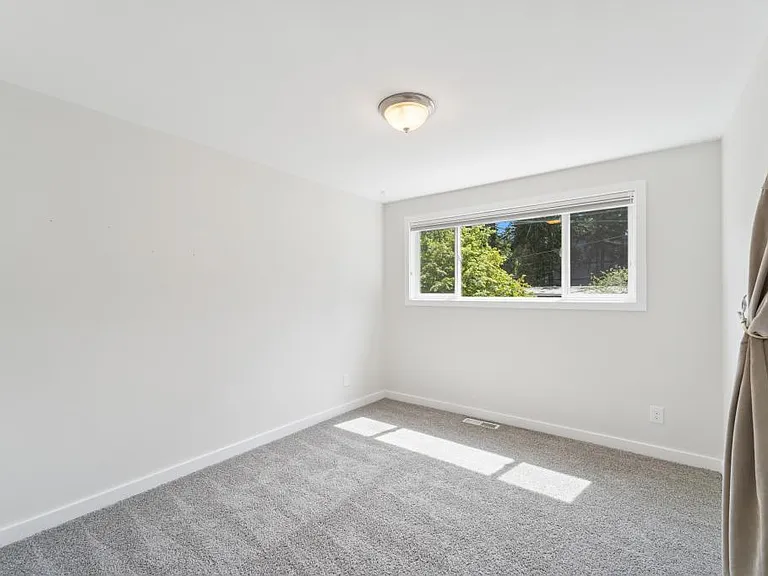 1140 N 146th Pl — Photo 22