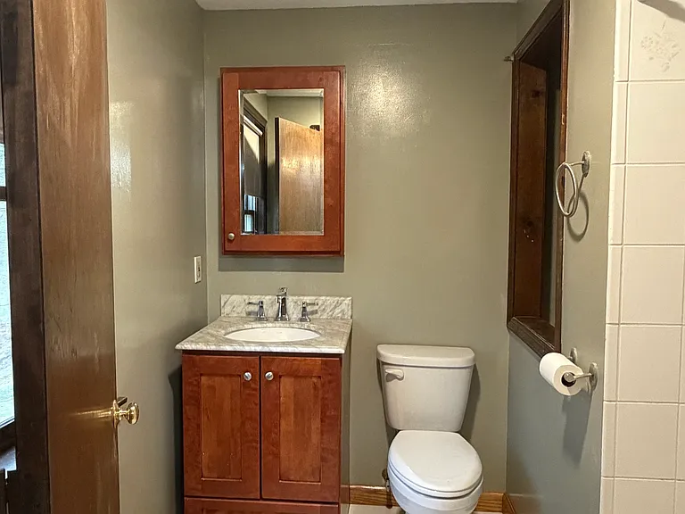 8 Brook Ln #2 — Photo 5