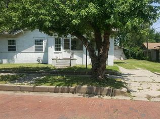 1712 N Maple St, Hutchinson, KS 67502