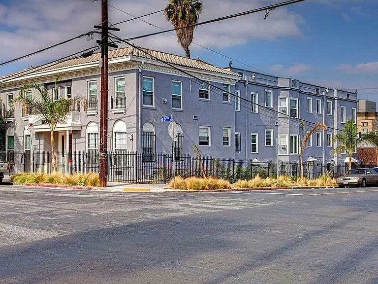 2801 San Marino St #2 — Photo 3