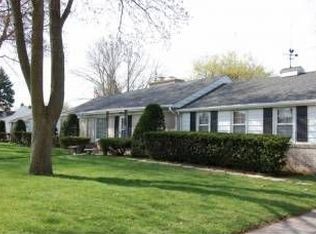 5675 N Paradise Ln, Milwaukee, WI 53209