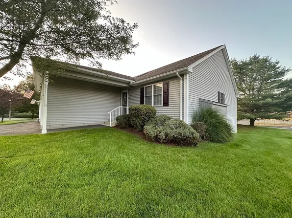 210 Johnson Rd APT 36, Chicopee, MA 01022