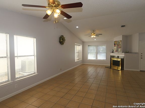 4th image of 6947 Sunshine Tree Dr