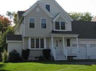 25 Main St, Mendon, MA 01756