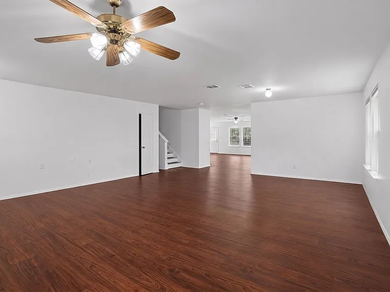 1665 Princess Ln — Photo 14