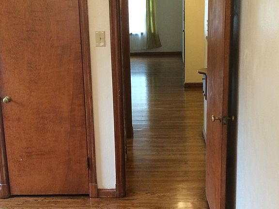 5th image of 5315-5317 Pernod Ave