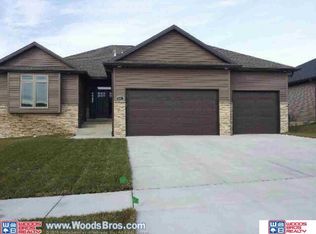 1211 N 99th, Lincoln, NE 68528