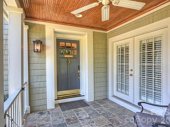 3rd image of 2909 Chelsea Dr