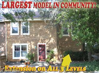 2172 Golf Course Dr, Reston, VA 20191