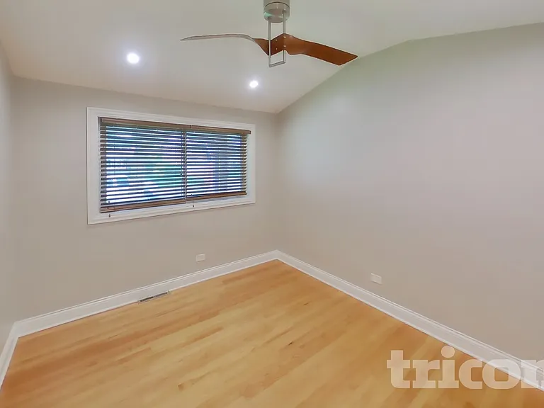 1421 Redwood Dr — Photo 8