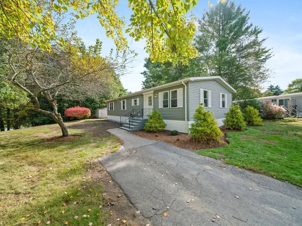 18 Oldfield Dr, Kingston, MA 02364