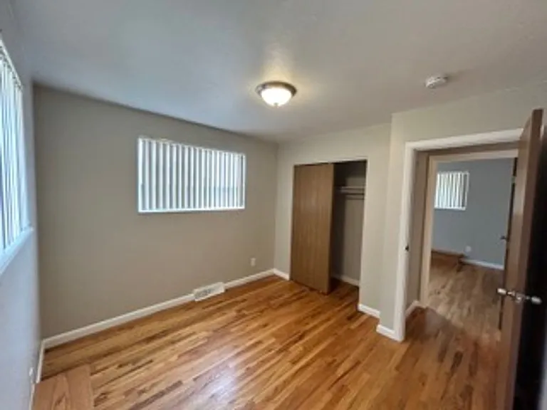 ** Move in Special** Spacious 3 bedroom, 1 bath Lakewood duplex with fenced in backyard available! — Photo 9