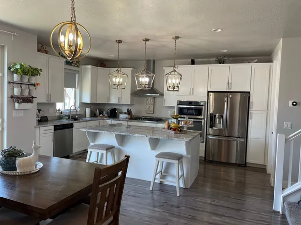 15234 S Drumbeat Ln, Bluffdale, UT 84065