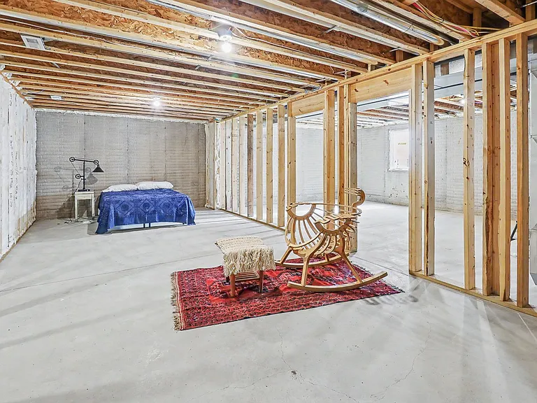1507 Shady Brook Ln — Photo 14