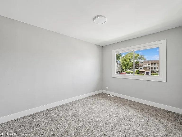 1130 Sandpiper Ct #1130 — Photo 6