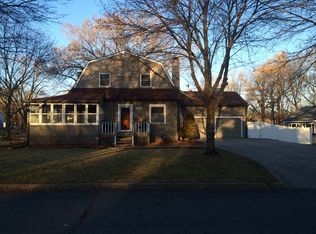 1747 SW Webster Ave, Topeka, KS 66604