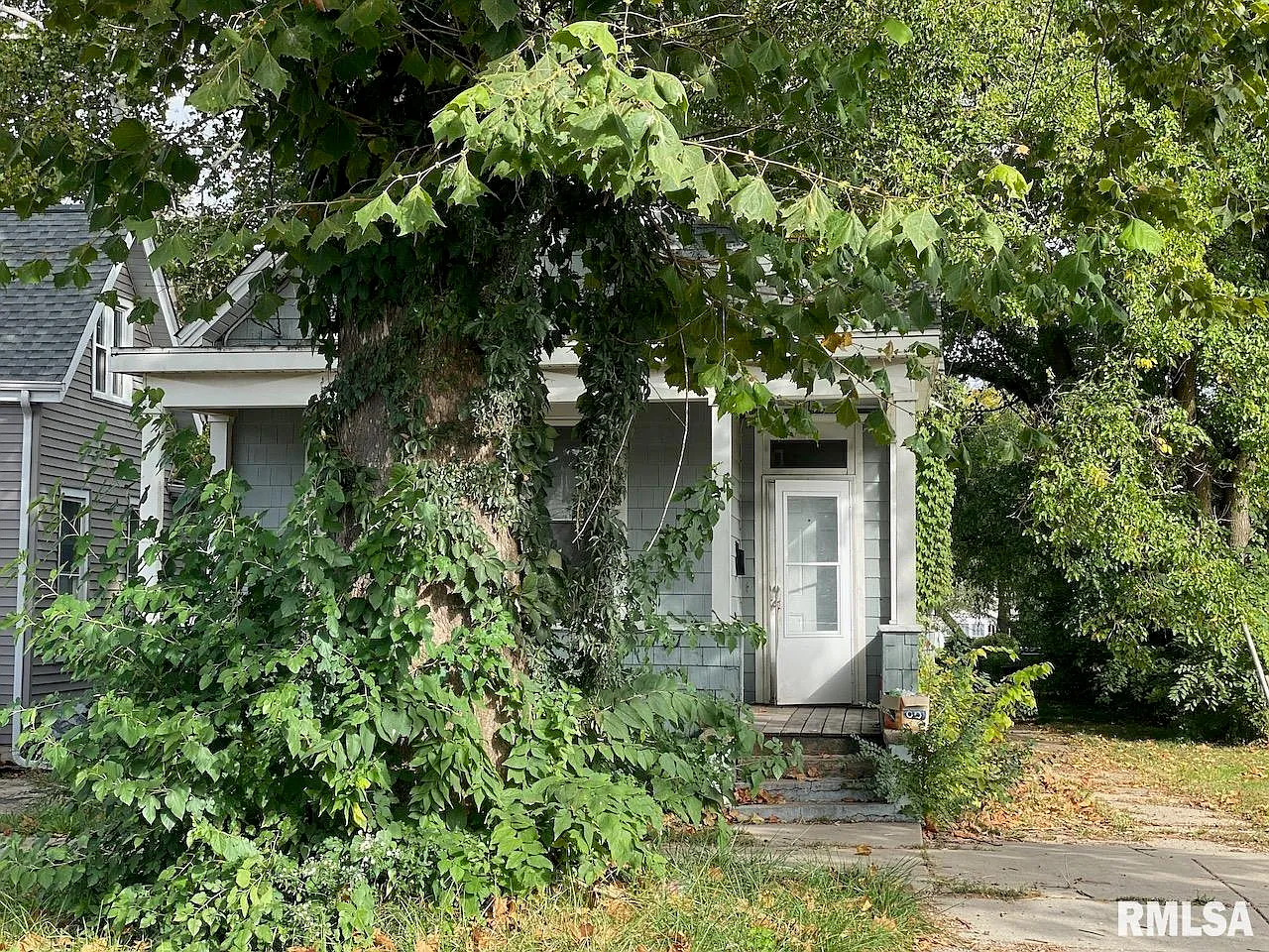 1821 W Butler St photo 1