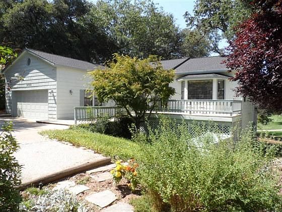 1st image of 18744 Lake Forest Dr