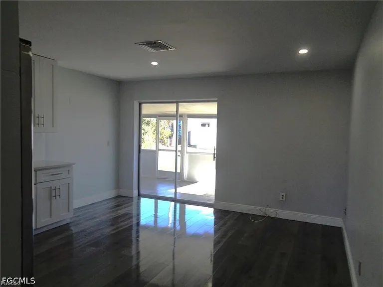 1939 SE 15th Pl #A — Photo 5
