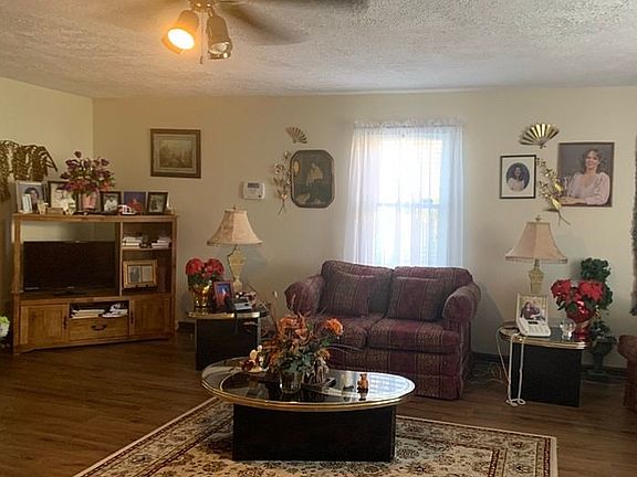 Room is a 24x24 in size 