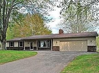 650 Murray Hl, Highland, MI 48357