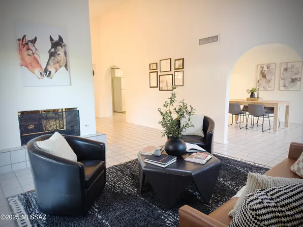 7133 E Chorro Cir, Tucson, AZ 85715