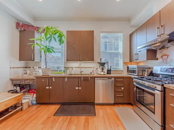 9651 Alberta Rd #21, Richmond, BC V6Y 1T7