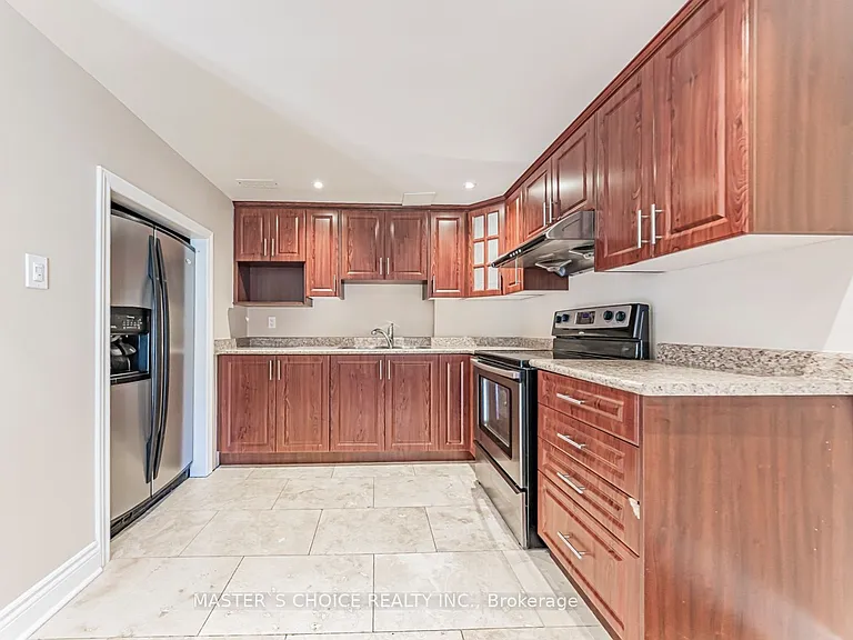 2357 Rideau Dr — Photo 44
