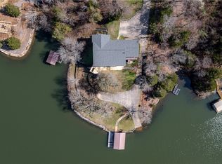 12443 Country Club Dr, Northport, AL 35475