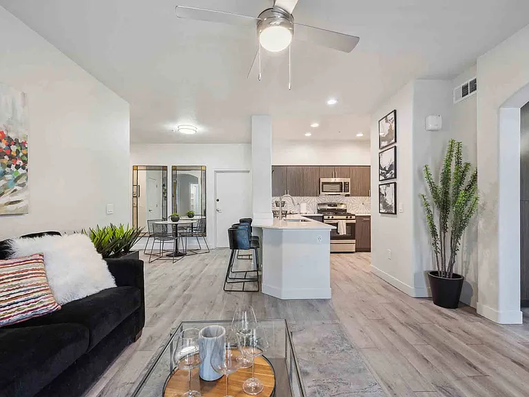 Zone Luxe, Glendale, AZ, Living Area