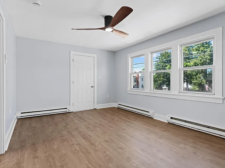 7 Elizabeth St #3 — Photo 12