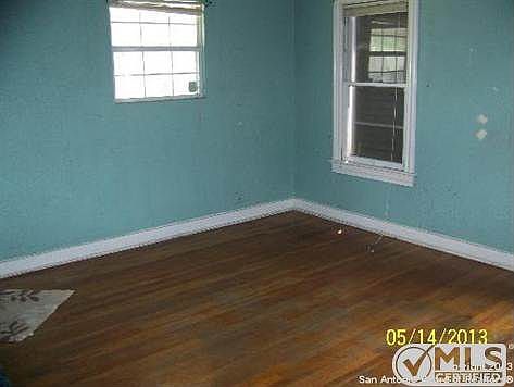 2nd image of 1303 W Elsmere Pl