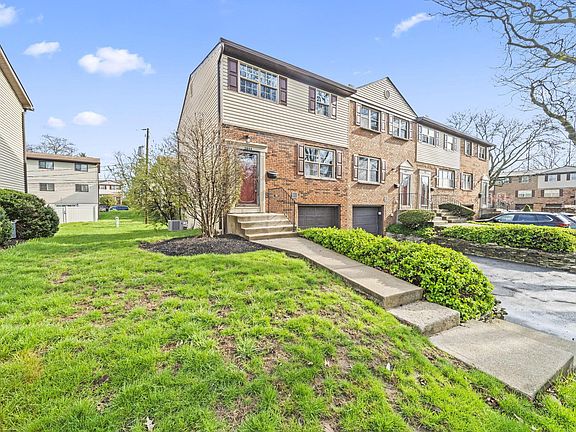 2nd image of 2844 Petzinger Rd #69