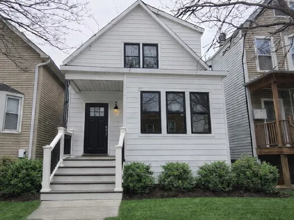 (undisclosed Address), Chicago, IL 60618