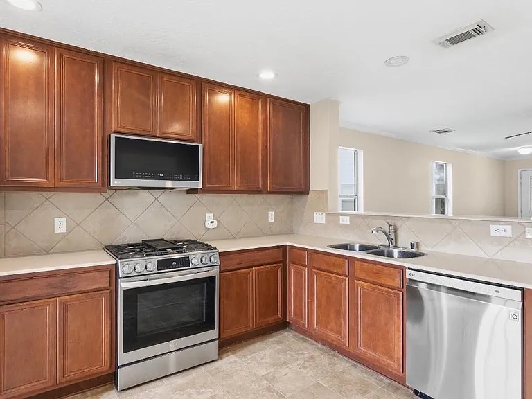 3638 Fuller Bluff Dr — Photo 9
