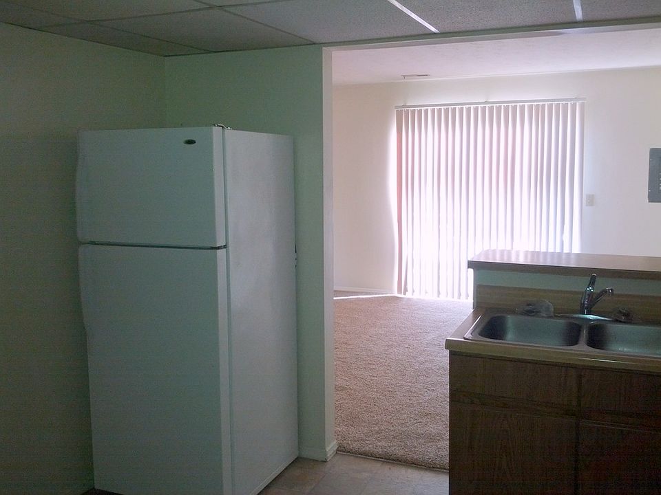 1st image of 2469 Cross Village Dr