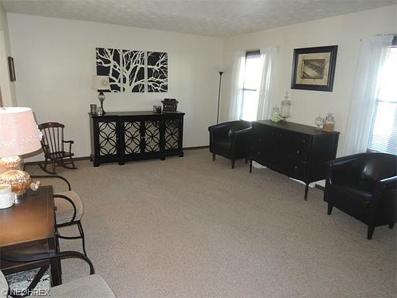 2nd image of 2343 Oak Trace St