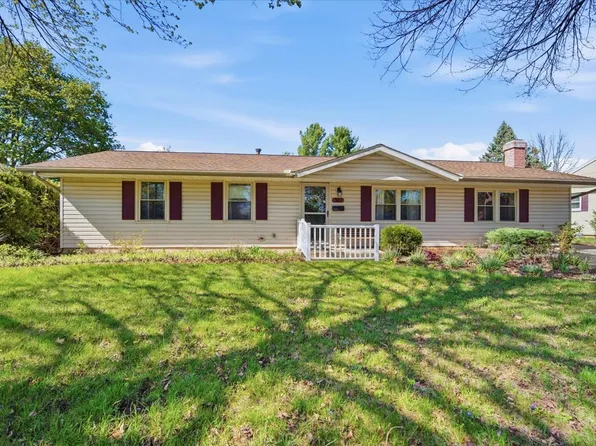 208 E Lincoln St, Normal, IL 61761