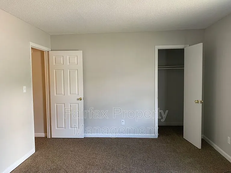 1427 Cherrycrest Dr — Photo 30
