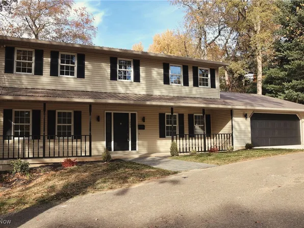 1250 Dehart Ave, Coshocton, OH 43812