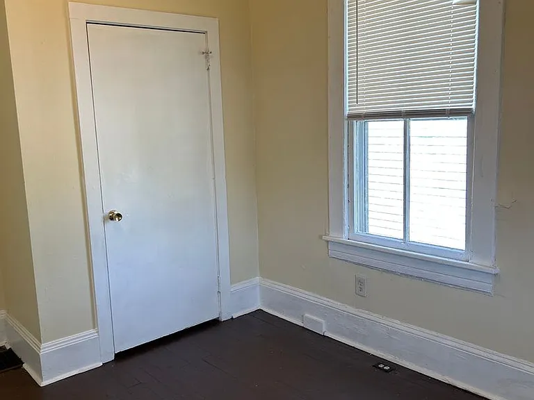 1114 Lafayette Blvd NW — Photo 17