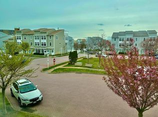 162 Commodore Cir E, Arverne, NY 11692