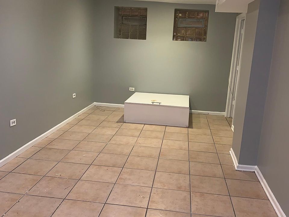 1st image of 4626 S Langley Ave #Garden