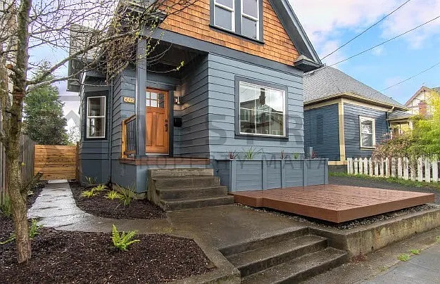 2 bed, 2242 sqft, $3,070 — Photo 2