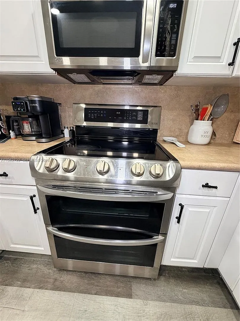 Building Photo - 2677 SW 83rd Ter #102