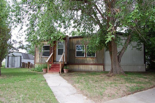 1st image of 901 Aster Ct