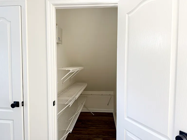 105 Springlaurel Ct — Photo 10